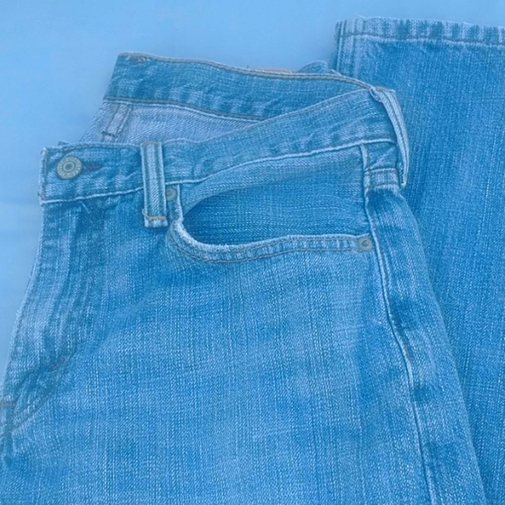 Levis - Picture 2 of 8